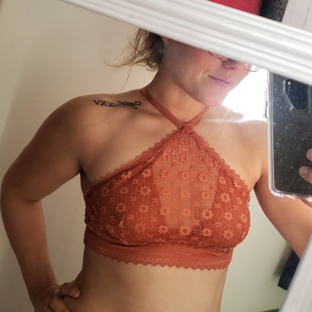 VS halter bralette